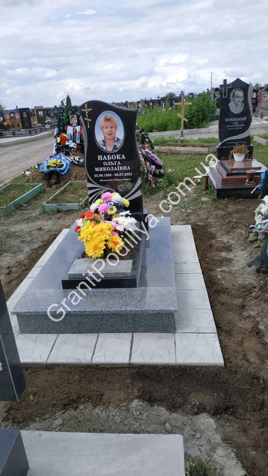 Одинарний пам'ятник з граніту - Кам'янець-Подільський | GranitPodillya